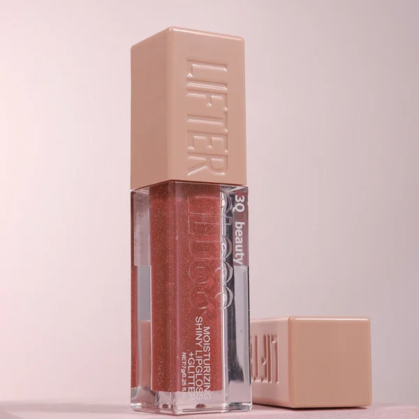 shiny lip gloss